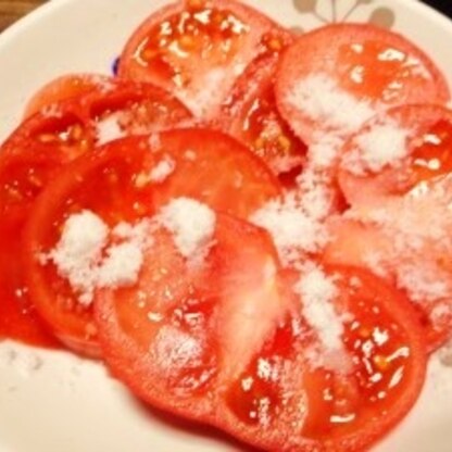 祖母が夏になると冷え冷えのトマトに砂糖をかけて食べるのを懐かしく思い出しながら頂きました。家族皆好きな食べ方です。ご馳走さまでした♪
